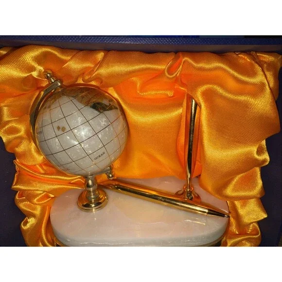 Globe on Pedestal with Pen and Pen Holder And Box Gold Tone Pen And Holder - Picture 4 of 5